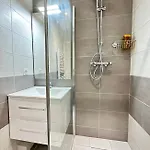 L'escale - 2 Bedrooms - Free Parking & Wifi גרנובל
